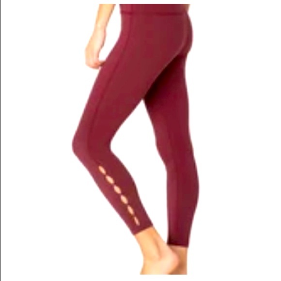 NWT Beyond Yoga Peek Through High Waisted Legging - Picture 1 of 4